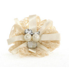 Tocado de novia encaje, lazo de raso, cristales y perlas